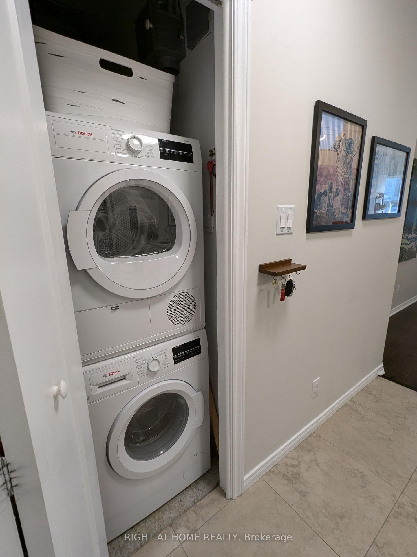 393 King Street W, Unit PH1206 thumbnail 17