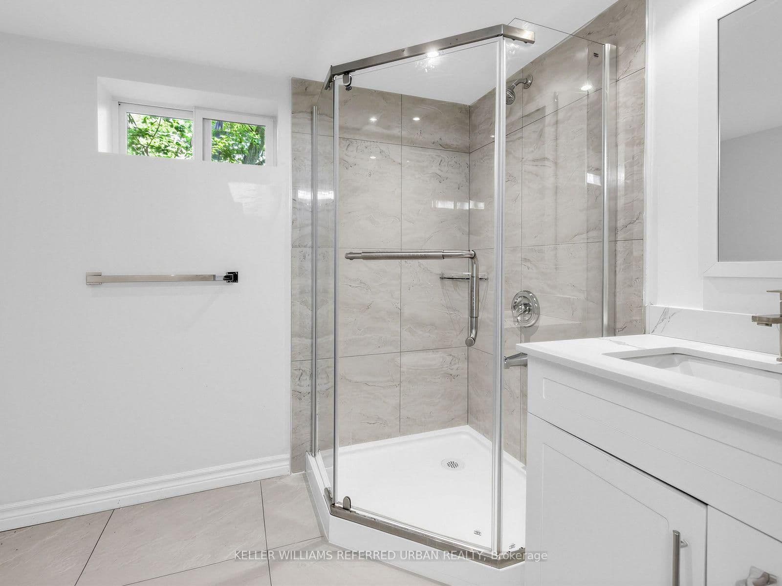 32 Granlea Road thumbnail 16