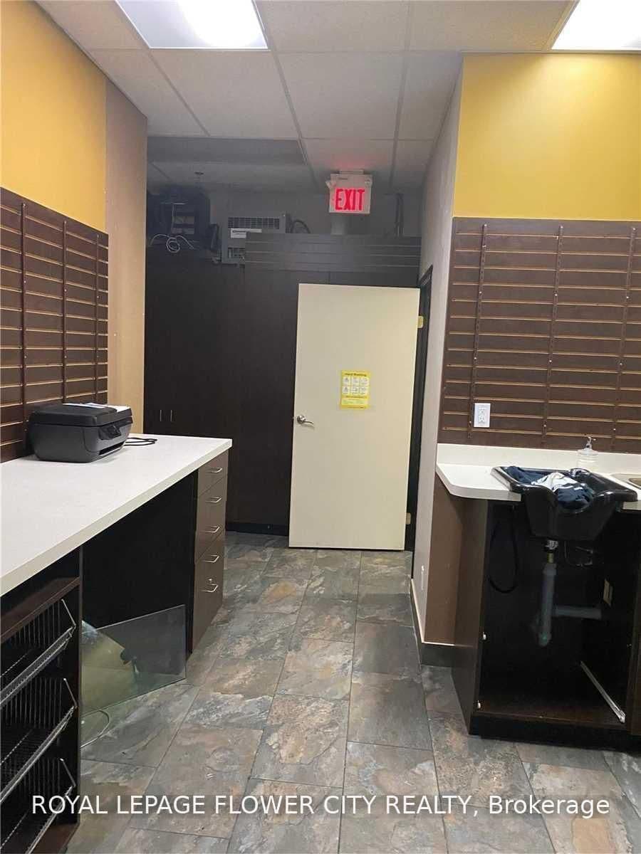 320 Richmond Street, Unit 104 thumbnail 6