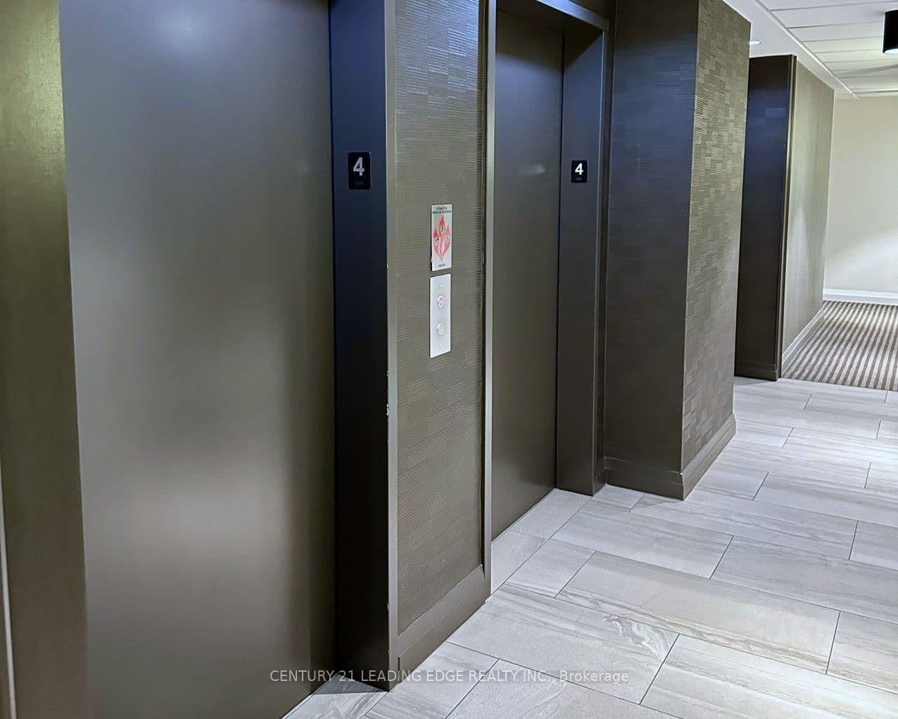 12 Yonge Street, Unit 2203 thumbnail 4