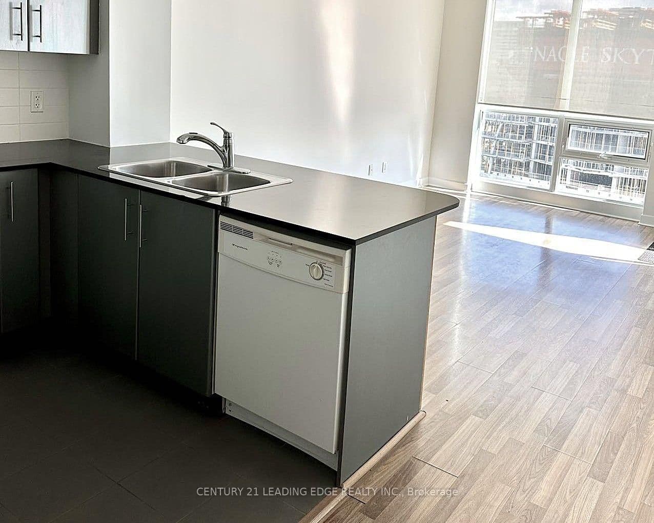 12 Yonge Street, Unit 2203 thumbnail 8