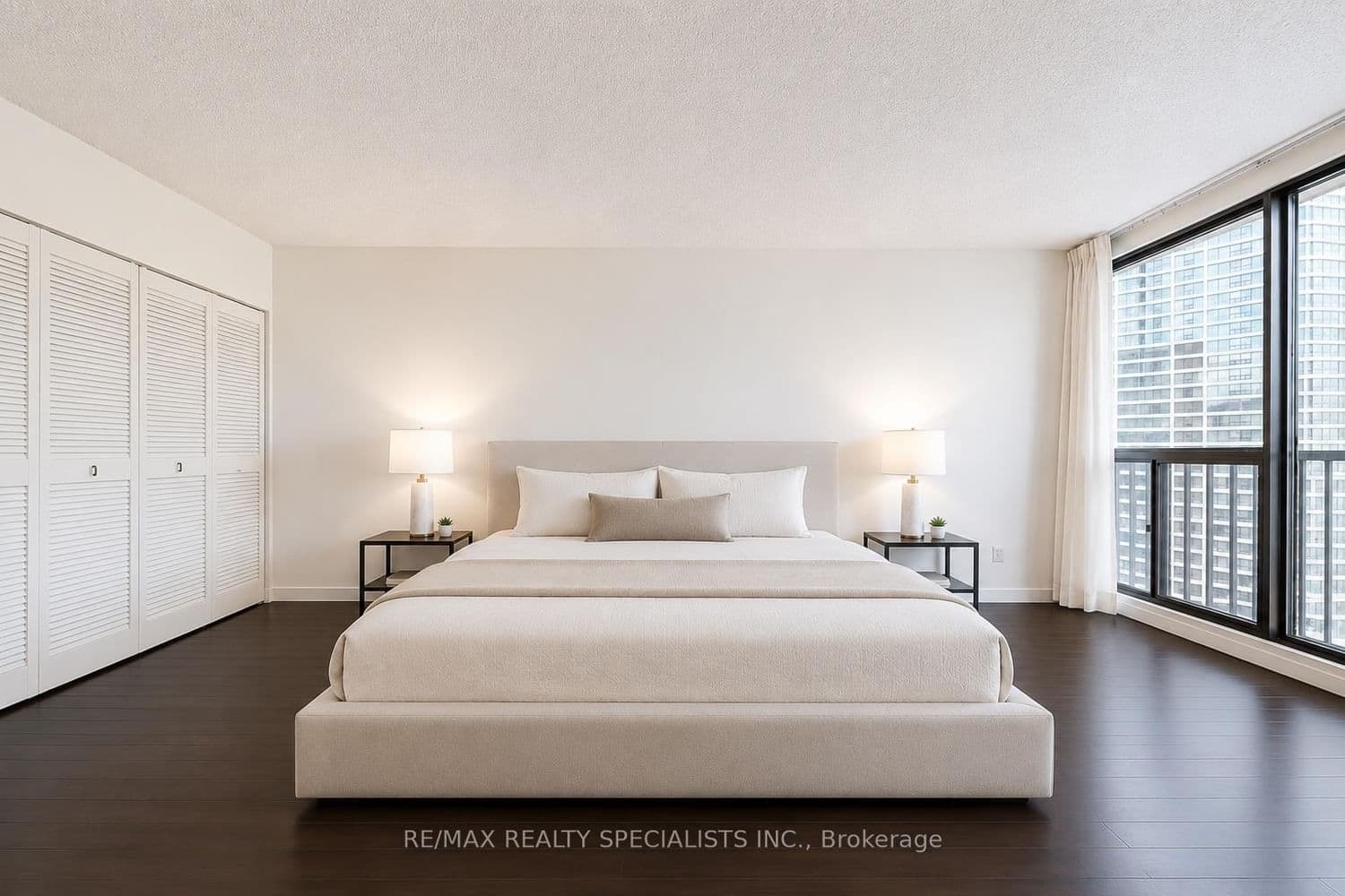 33 Harbour Square, Unit 1207 thumbnail 10