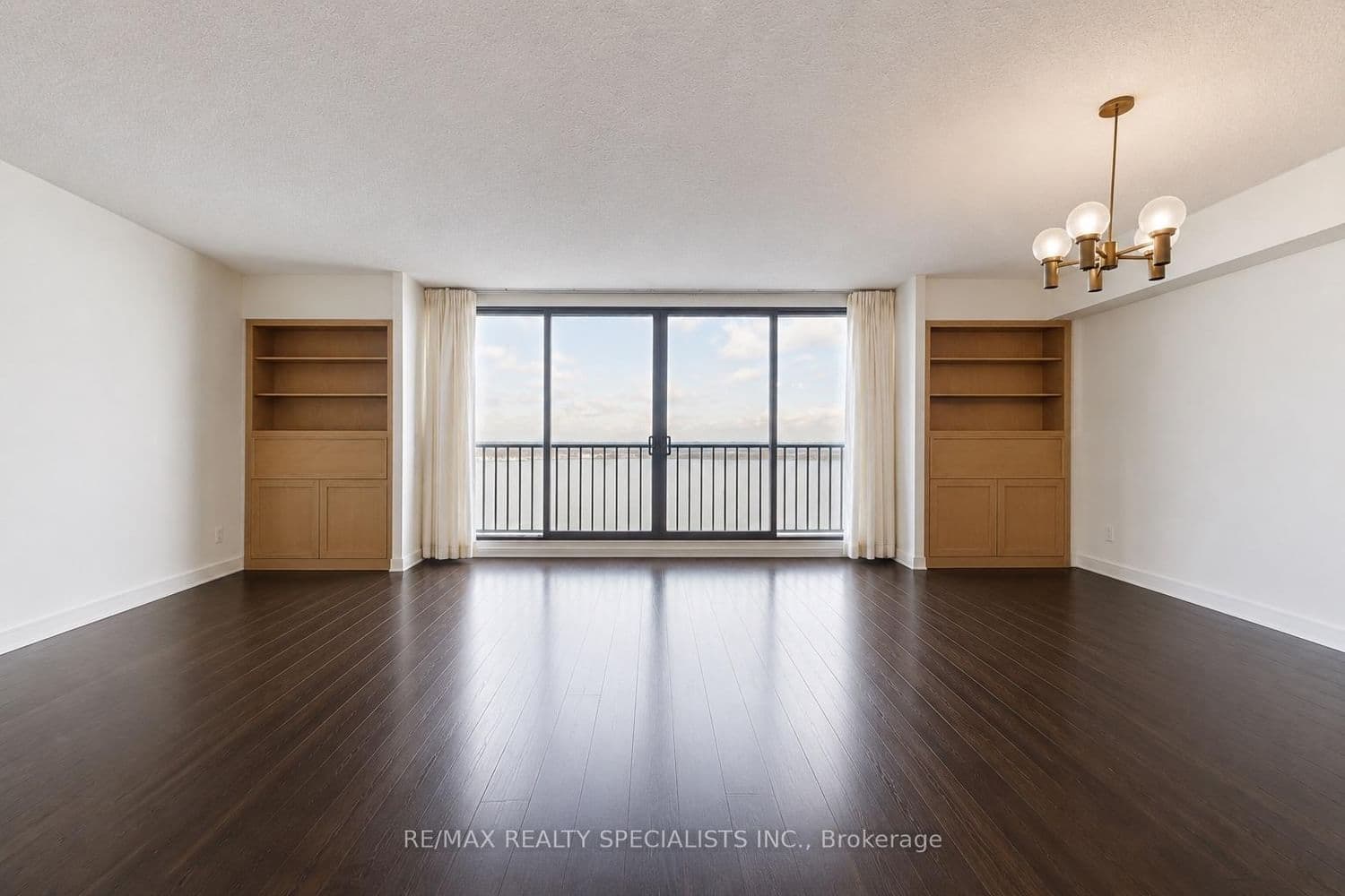 33 Harbour Square, Unit 1207 thumbnail 4