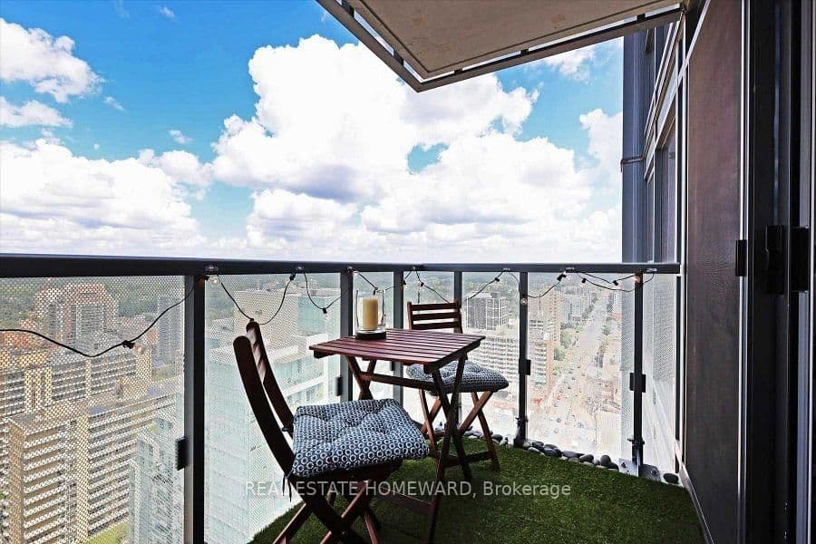 125 Redpath Avenue, Unit 2601 thumbnail 23