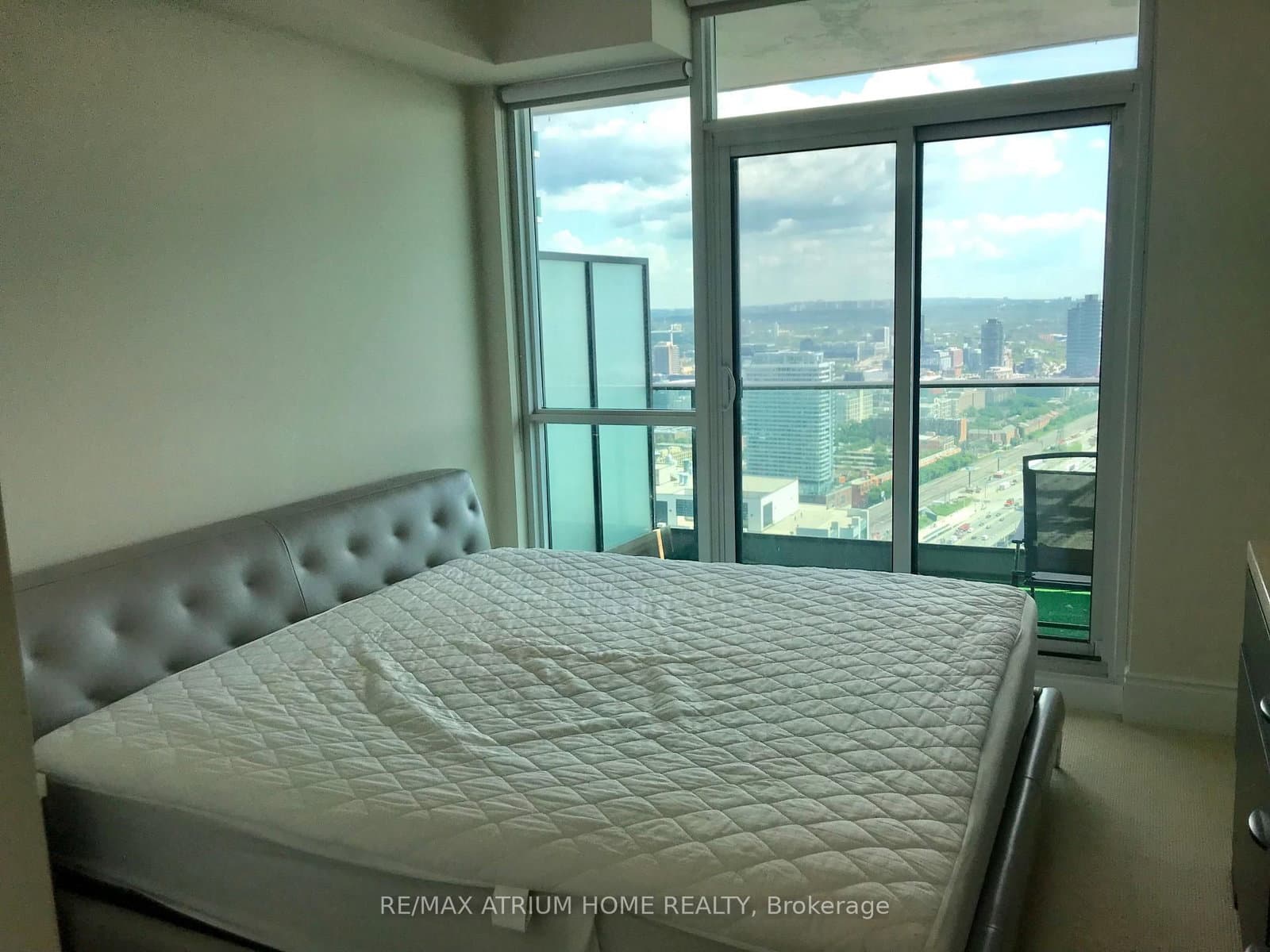 33 Bay Street, Unit 4905 thumbnail 11