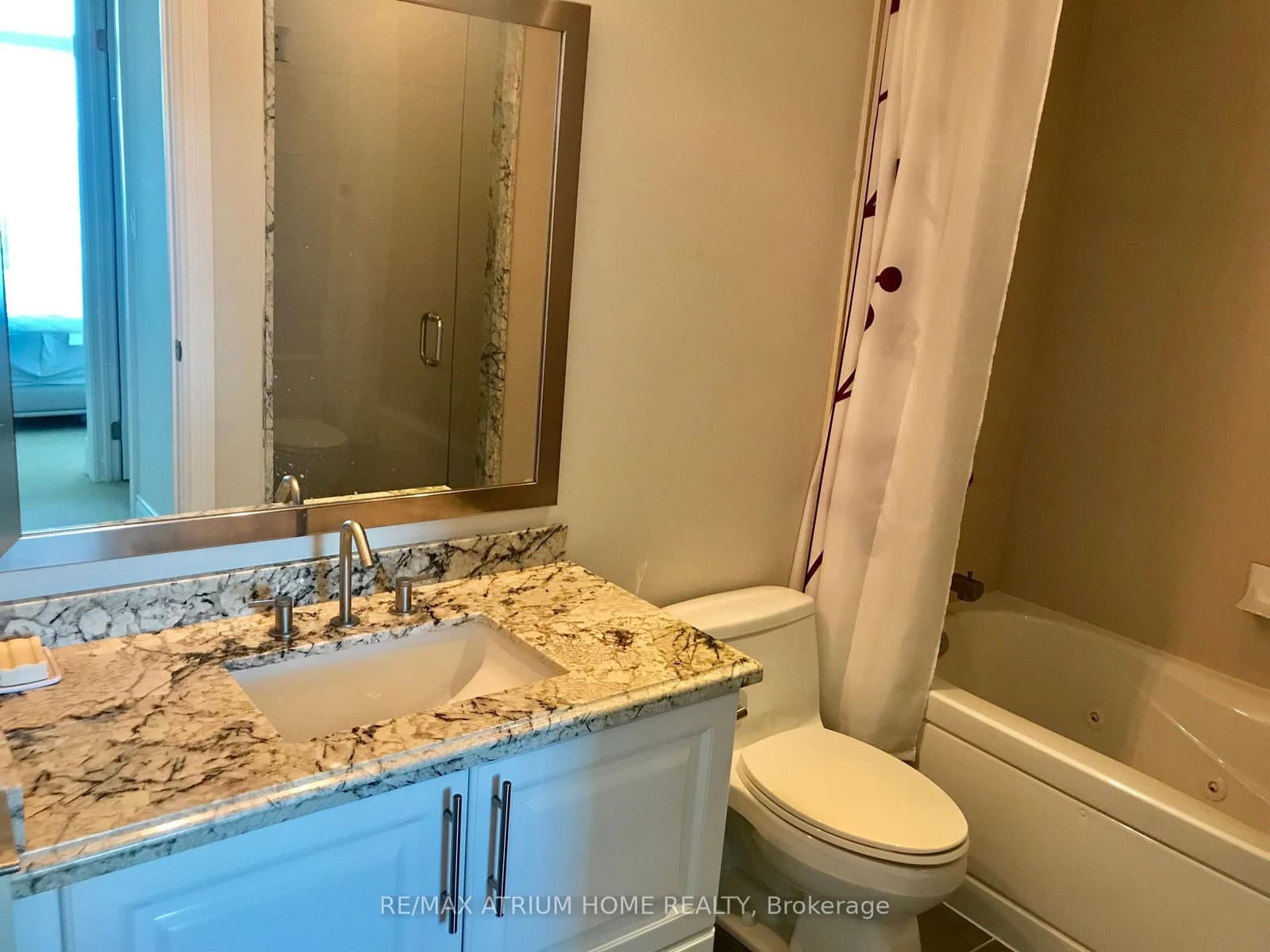 33 Bay Street, Unit 4905 thumbnail 12