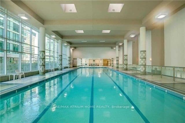 33 Bay Street, Unit 4905 thumbnail 18