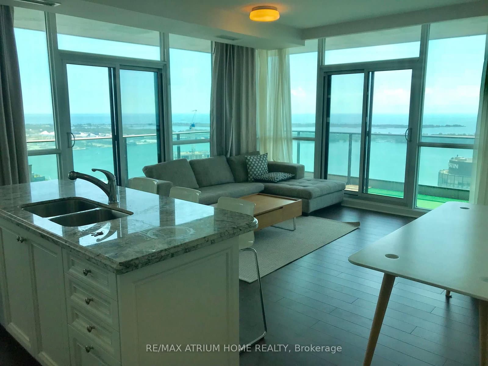 33 Bay Street, Unit 4905 thumbnail 4