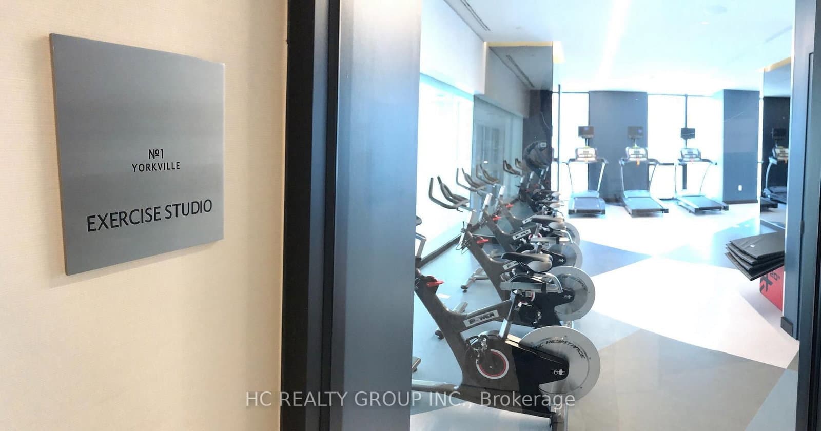 1 Yorkville Avenue, Unit 4512 thumbnail 10