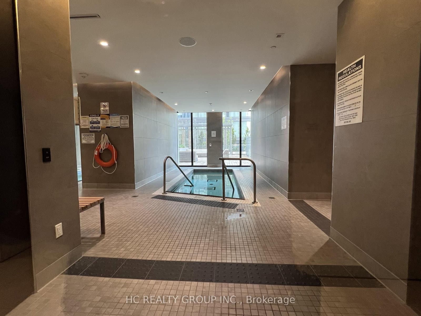 1 Yorkville Avenue, Unit 4512 thumbnail 17