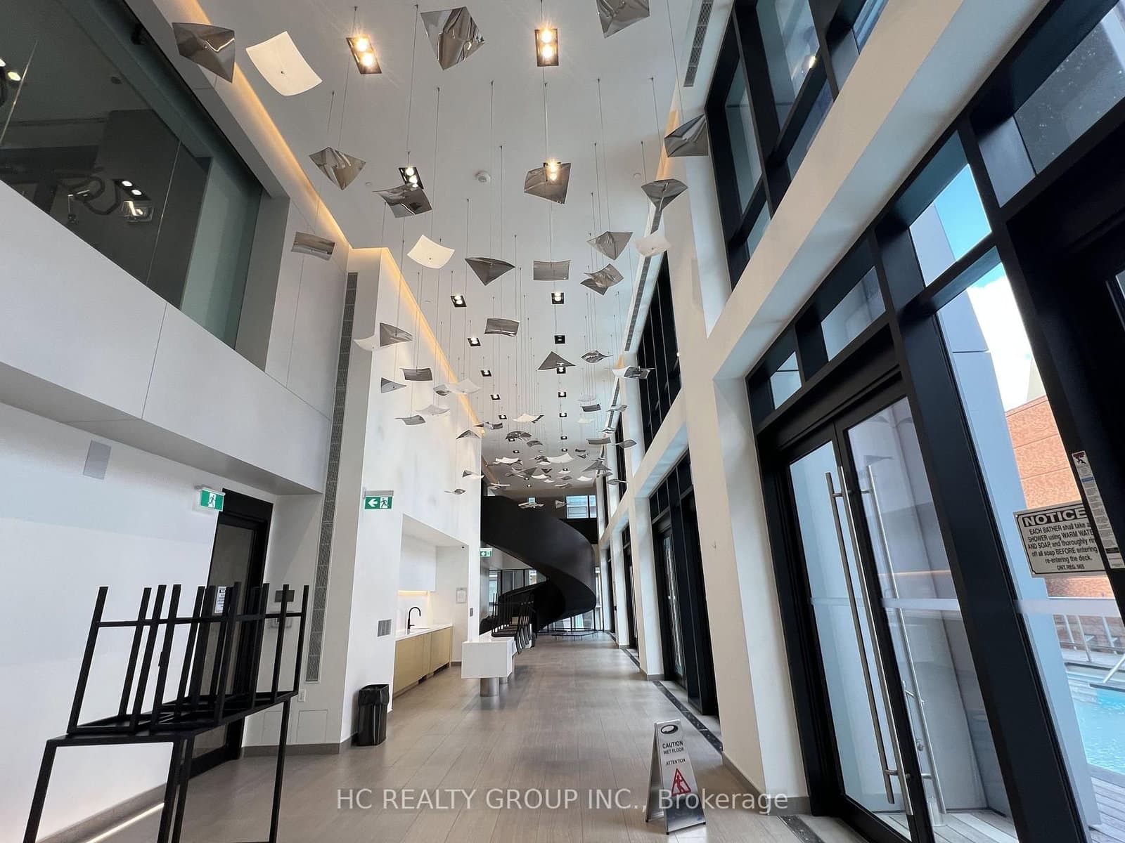 1 Yorkville Avenue, Unit 4512 thumbnail 18