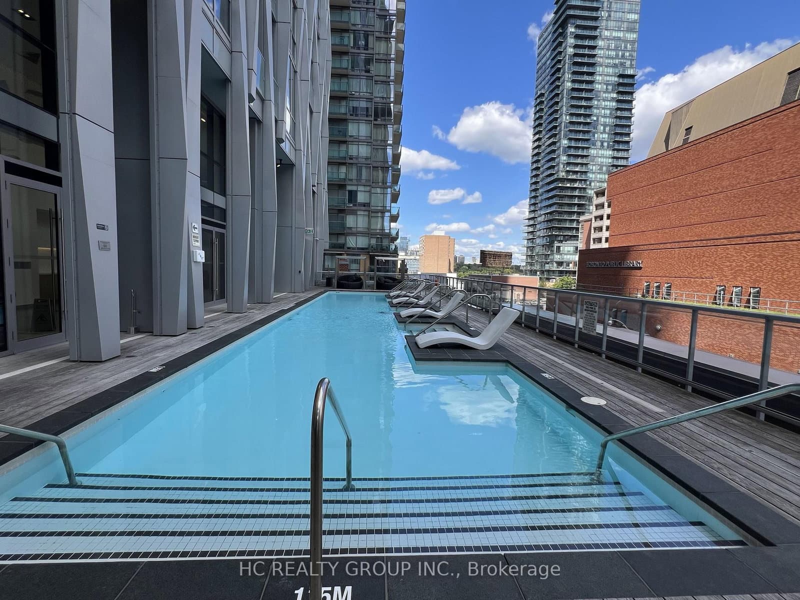 1 Yorkville Avenue, Unit 4512 thumbnail 20