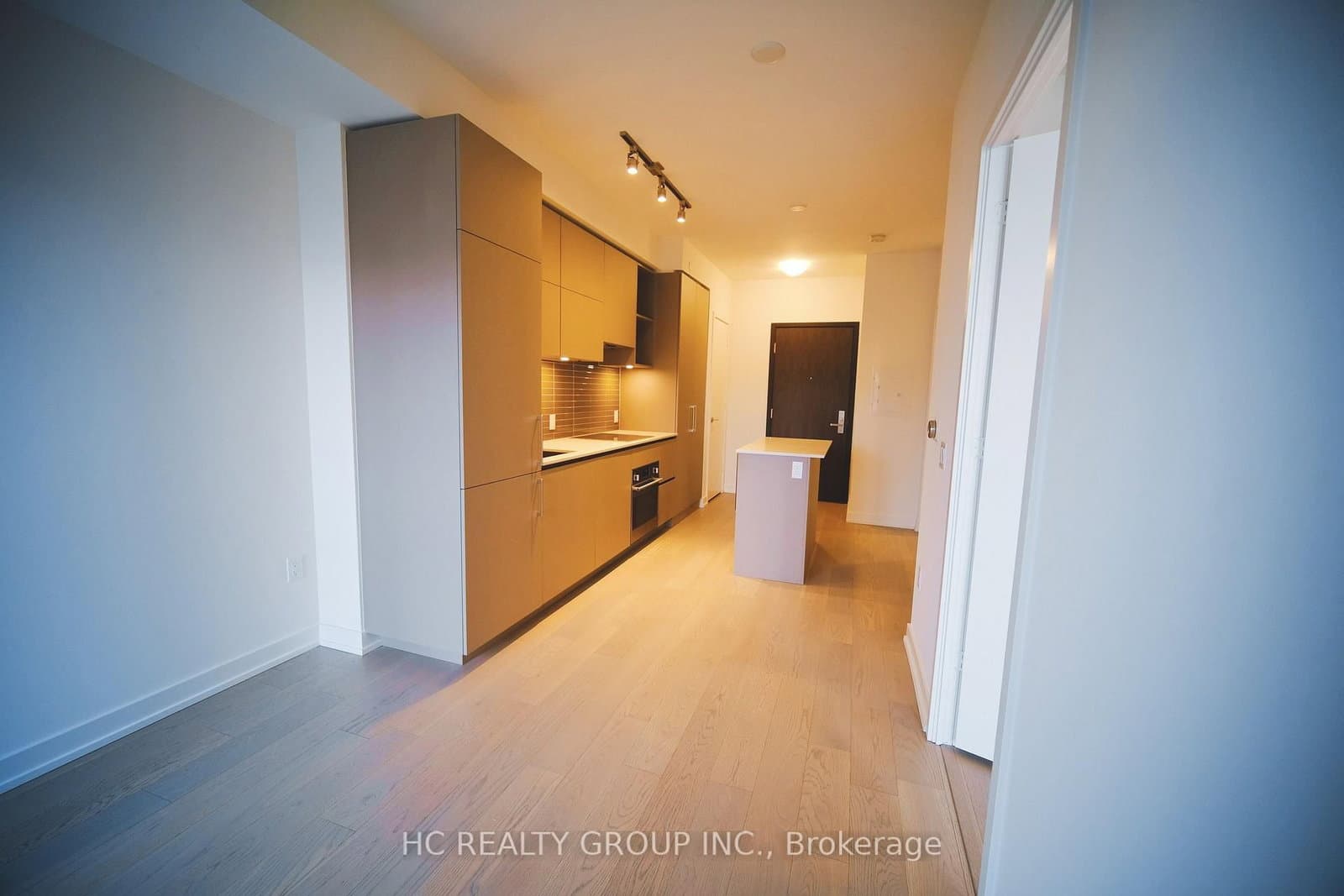 1 Yorkville Avenue, Unit 4512 thumbnail 4