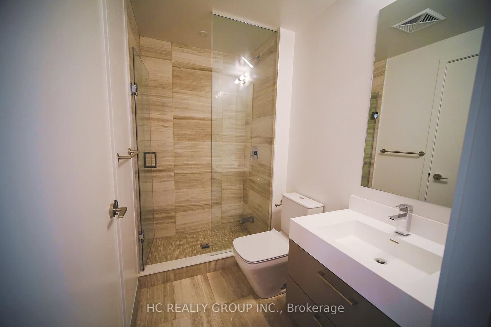 1 Yorkville Avenue, Unit 4512 thumbnail 8