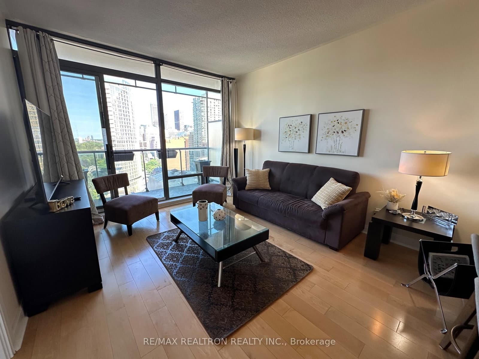 18 Yorkville Avenue, Unit 1601 thumbnail 14