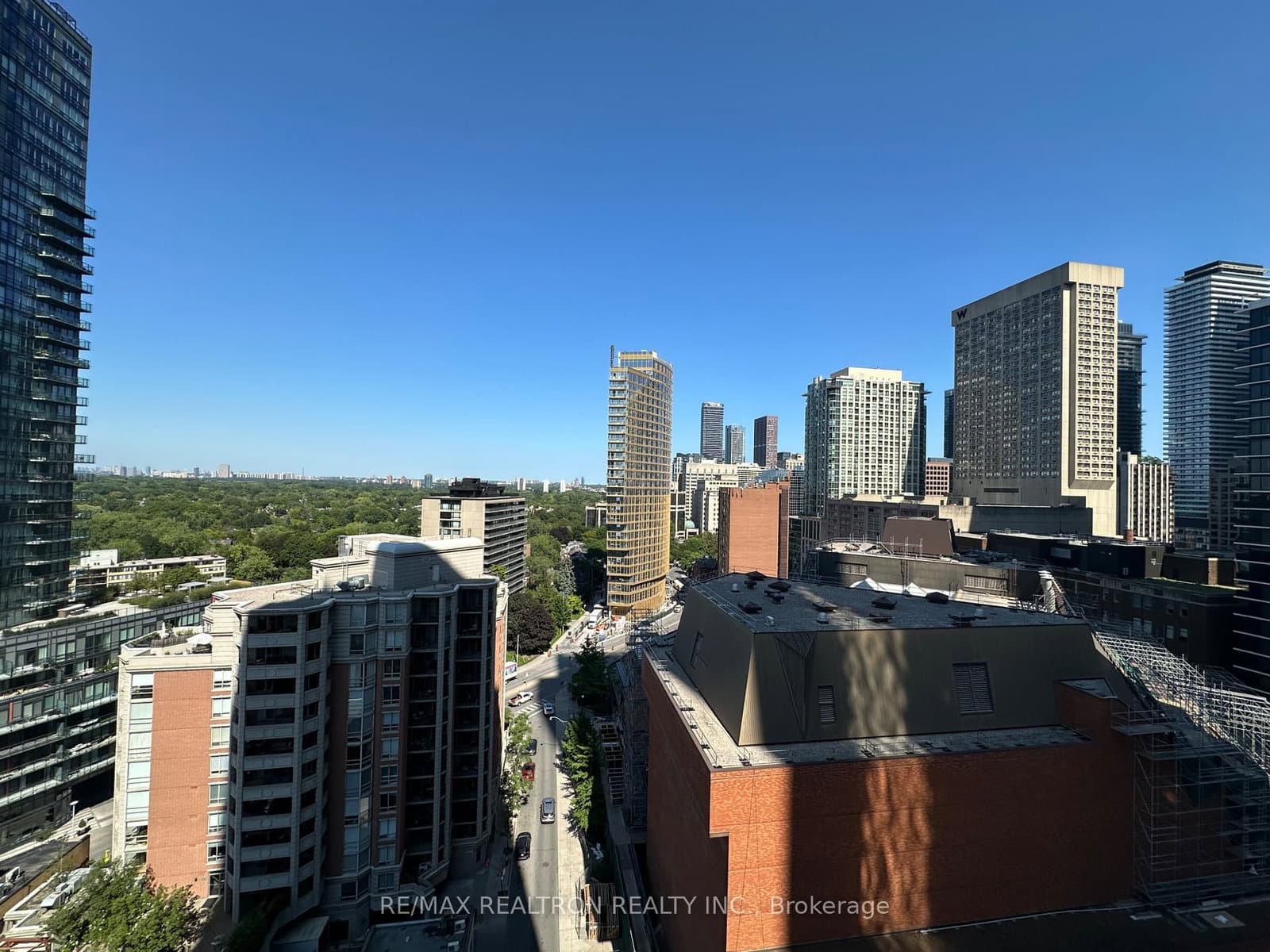 18 Yorkville Avenue, Unit 1601 thumbnail 25