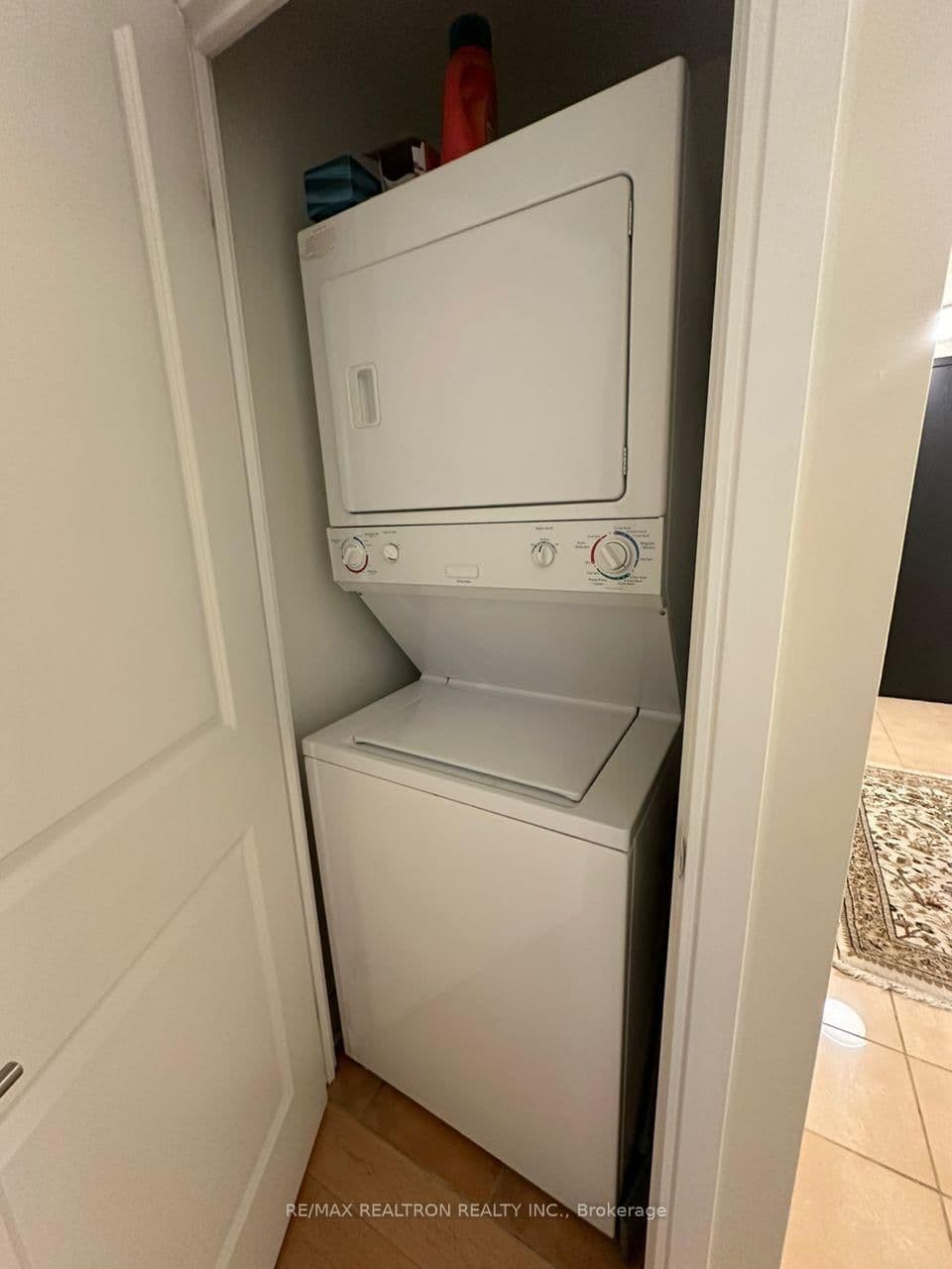 18 Yorkville Avenue, Unit 1601 thumbnail 27