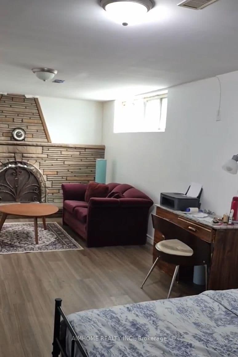 256 Patricia Avenue, Unit Lower thumbnail 9