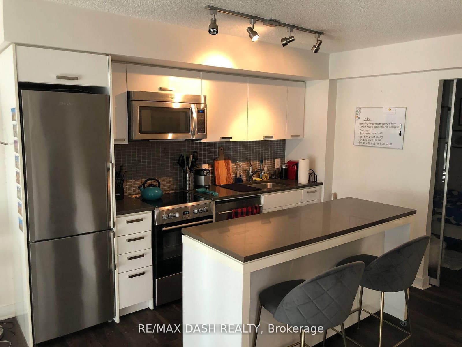 295 Adelaide Street W, Unit 710 thumbnail 7