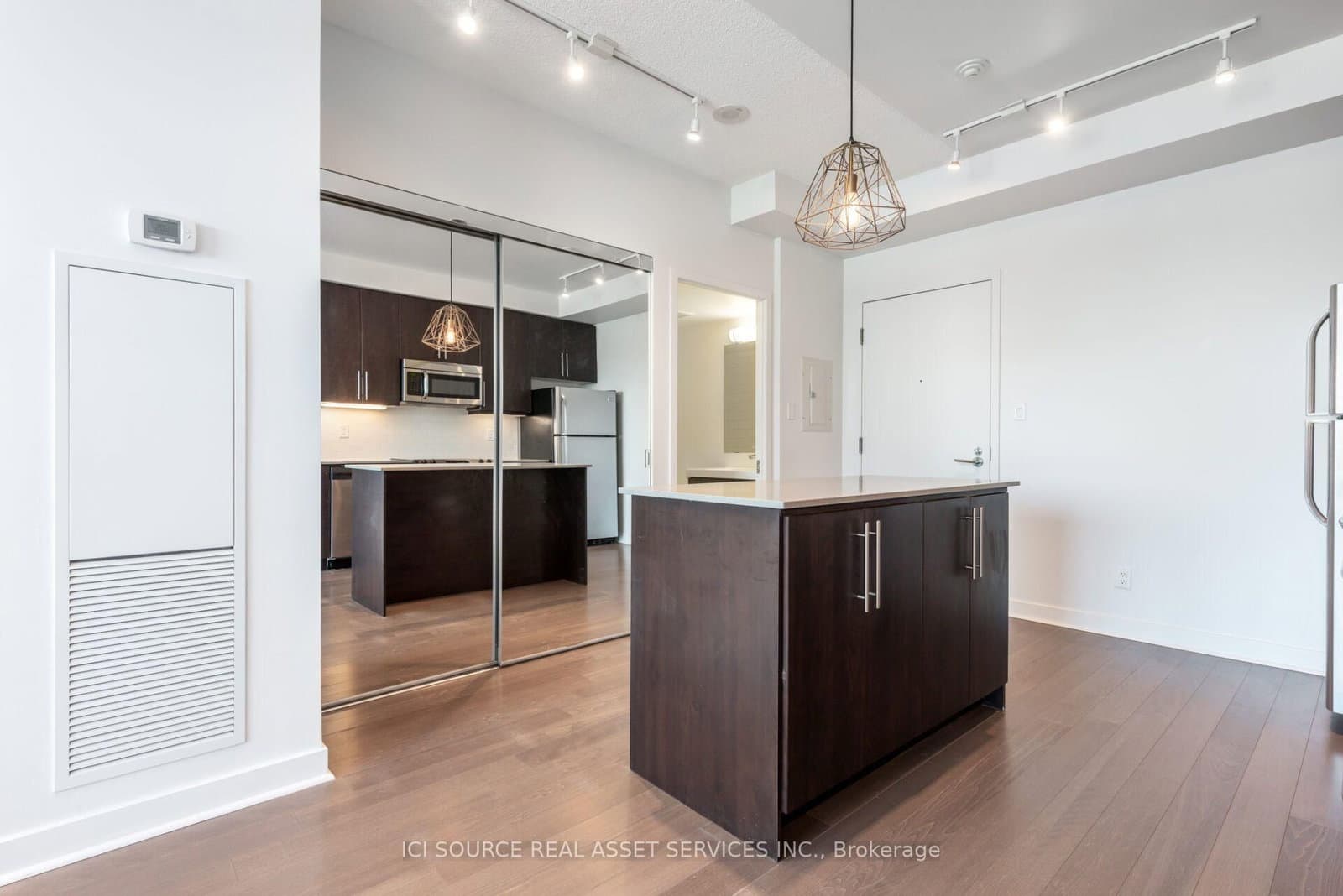1169 Queen Street W, Unit 509 thumbnail 3