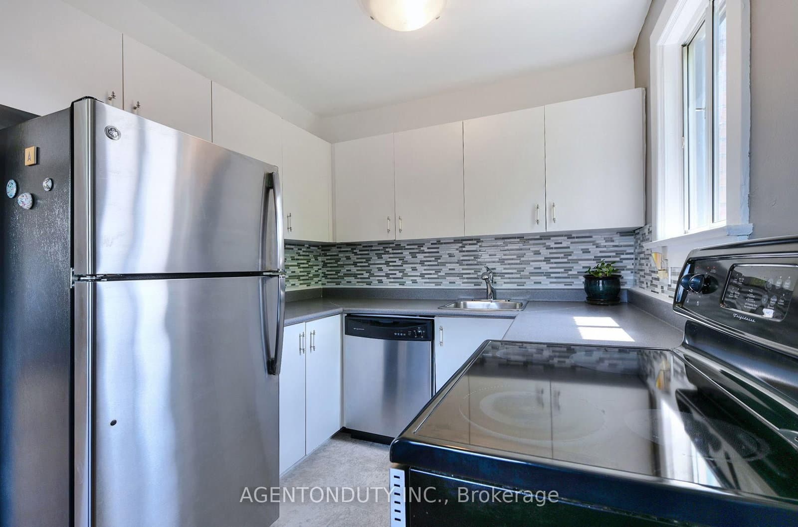 1646 Bathurst Street, Unit 17 thumbnail 14