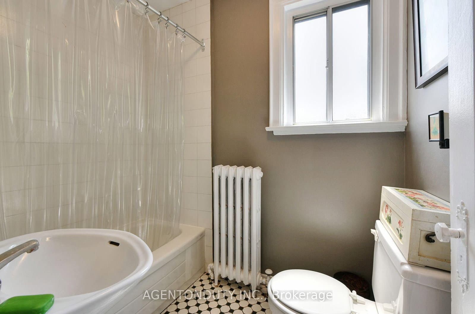 1646 Bathurst Street, Unit 17 thumbnail 19