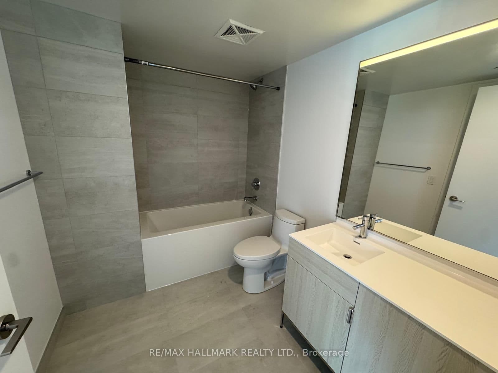 28 Eastern Avenue, Unit PH04 thumbnail 7
