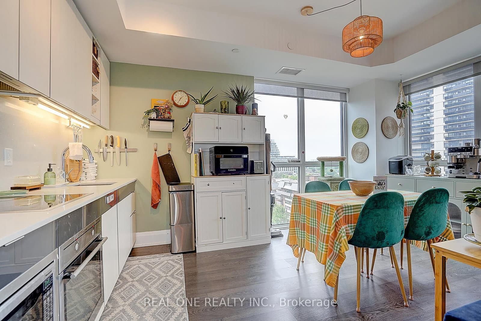 101 Erskine Avenue, Unit 0915 thumbnail 19