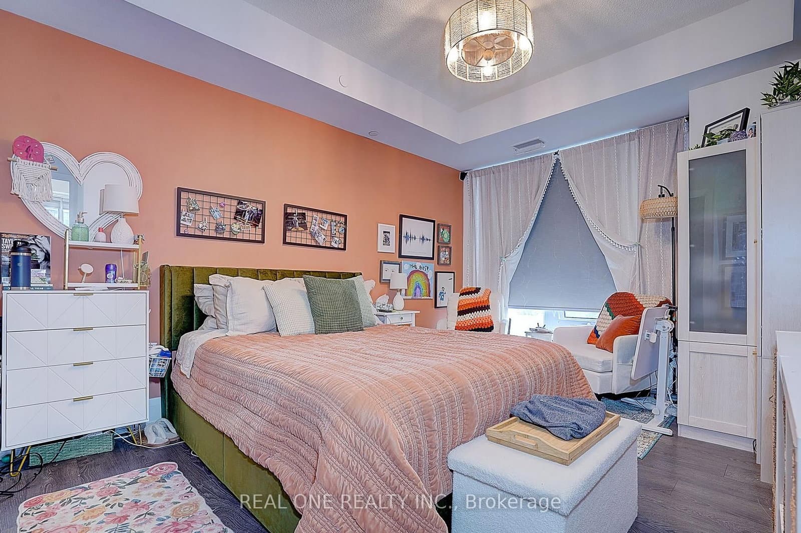 101 Erskine Avenue, Unit 0915 thumbnail 23