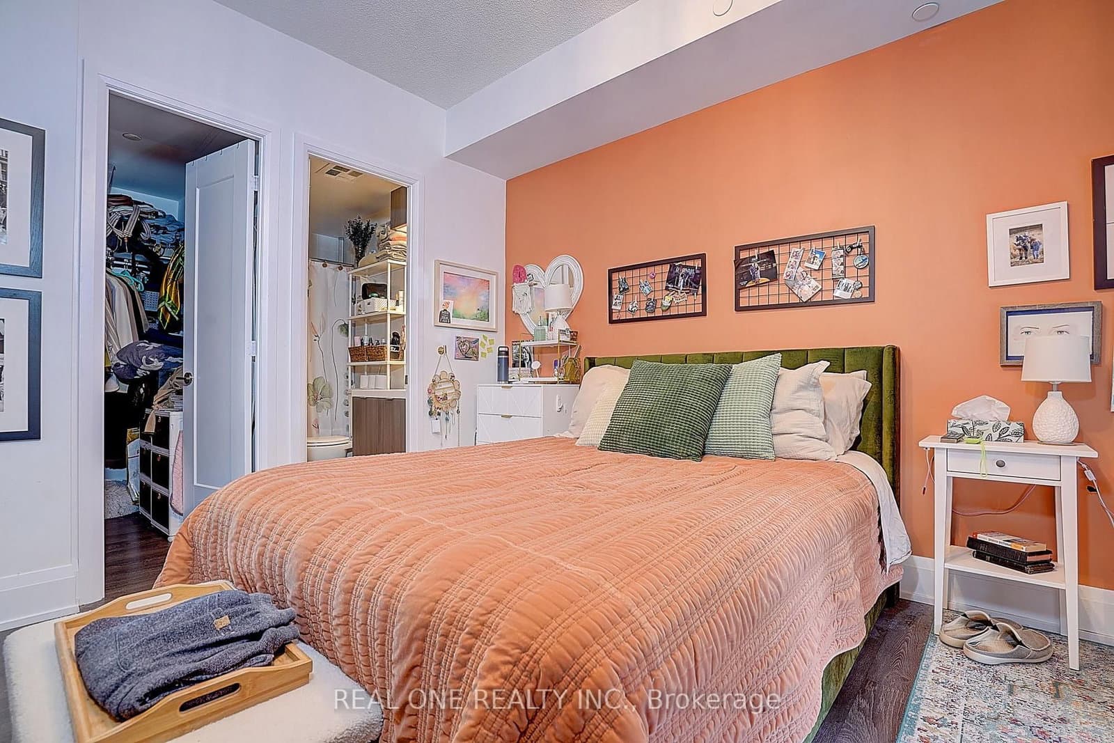 101 Erskine Avenue, Unit 0915 thumbnail 24
