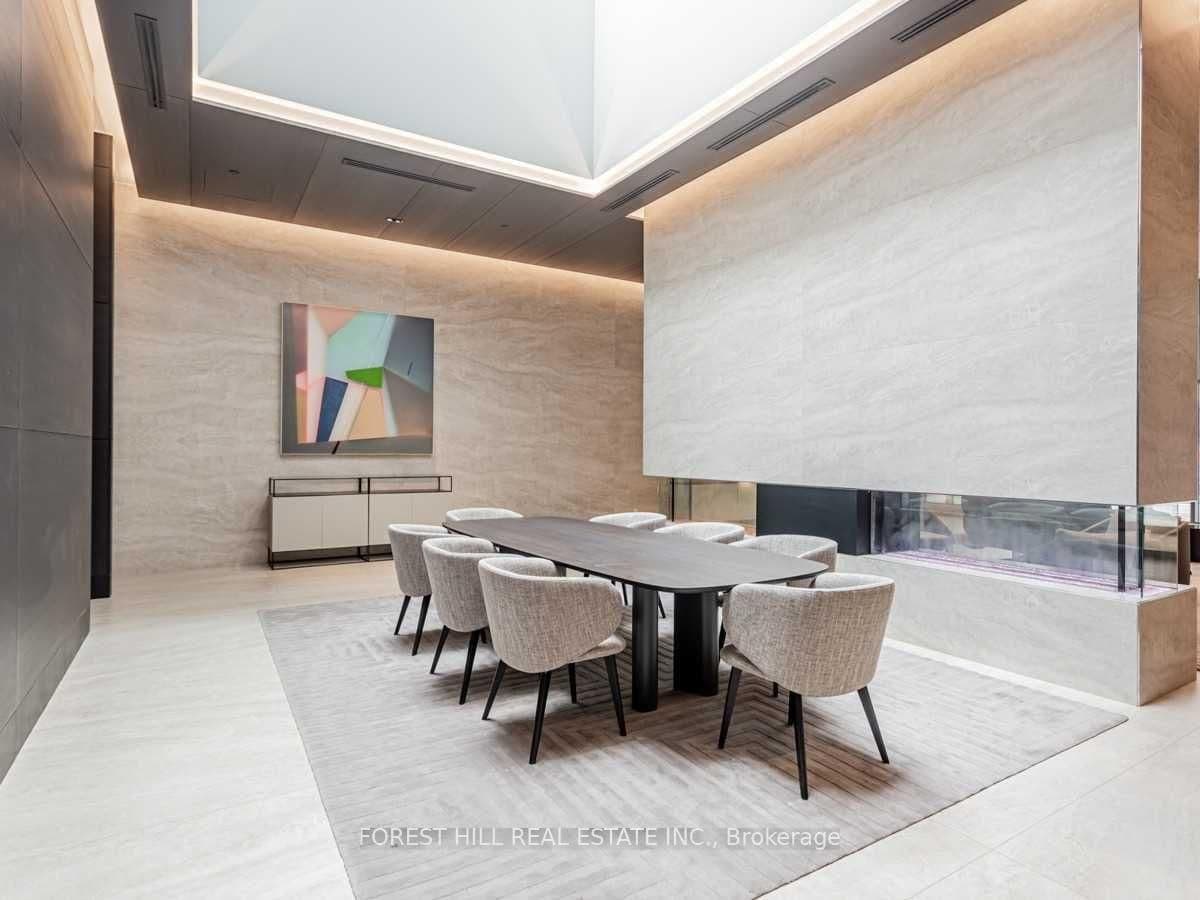 2221 Yonge Street, Unit 5702 thumbnail 2