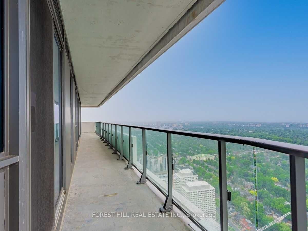 2221 Yonge Street, Unit 5702 thumbnail 28
