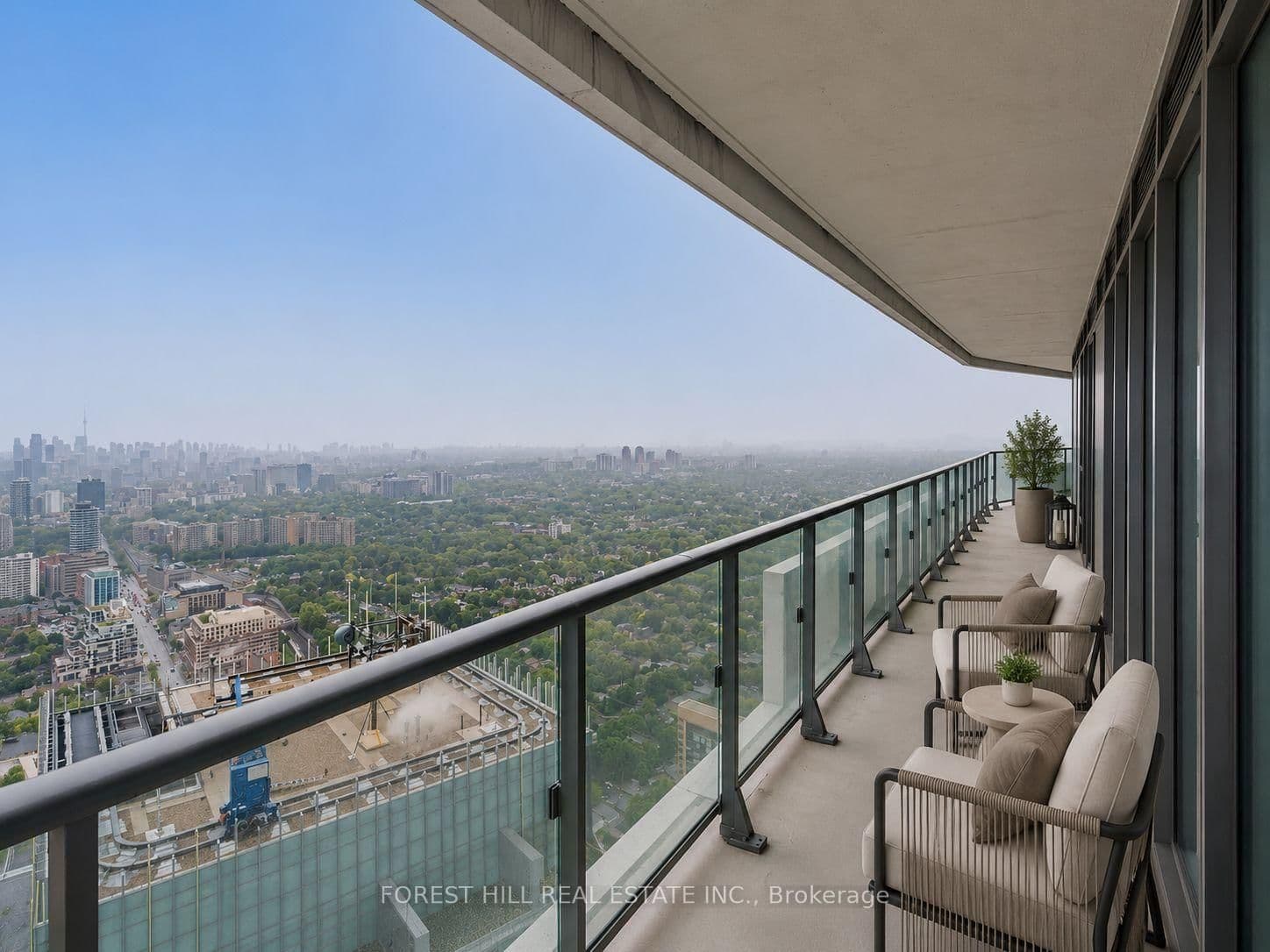2221 Yonge Street, Unit 5702 thumbnail 31