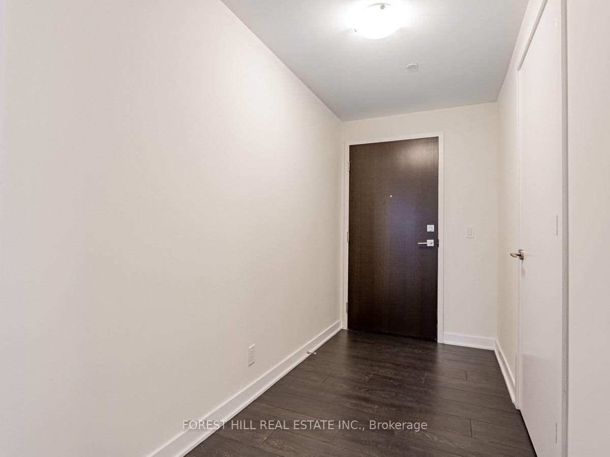 2221 Yonge Street, Unit 5702 thumbnail 4
