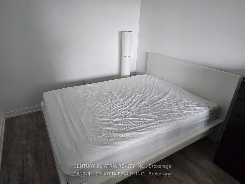 77 Shuter Street, Unit 1607 thumbnail 8