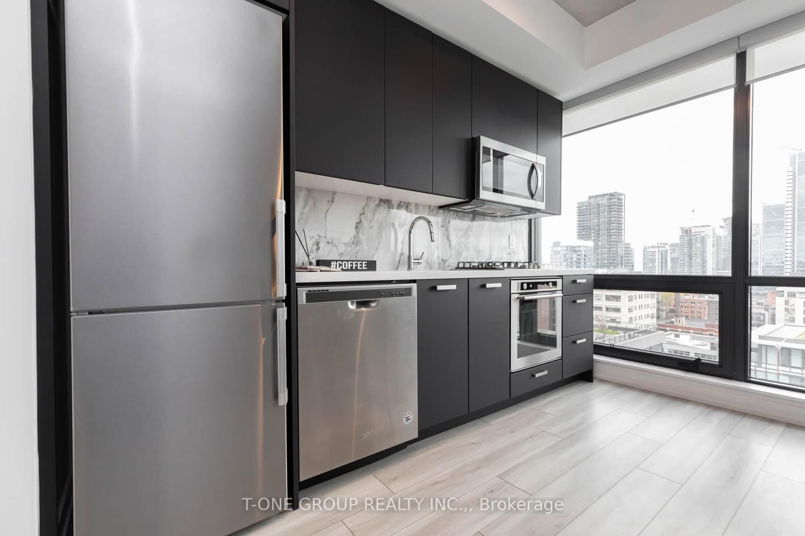 458 Richmond Street W, Unit 1405 thumbnail 10