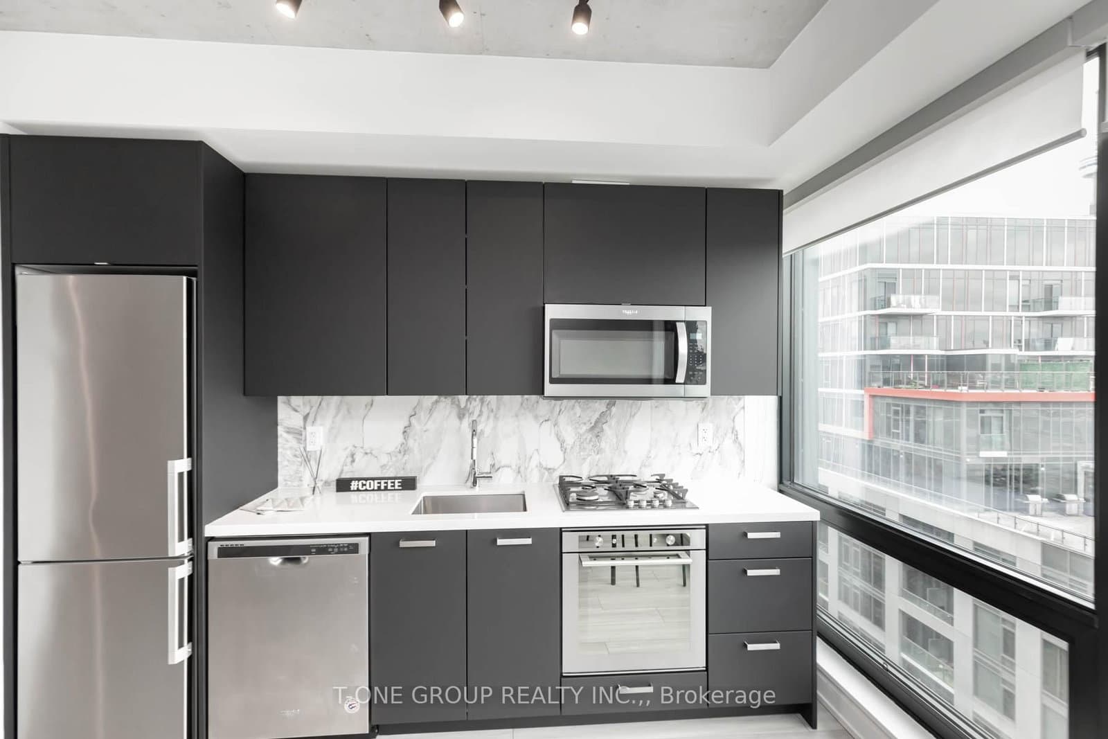 458 Richmond Street W, Unit 1405 thumbnail 20