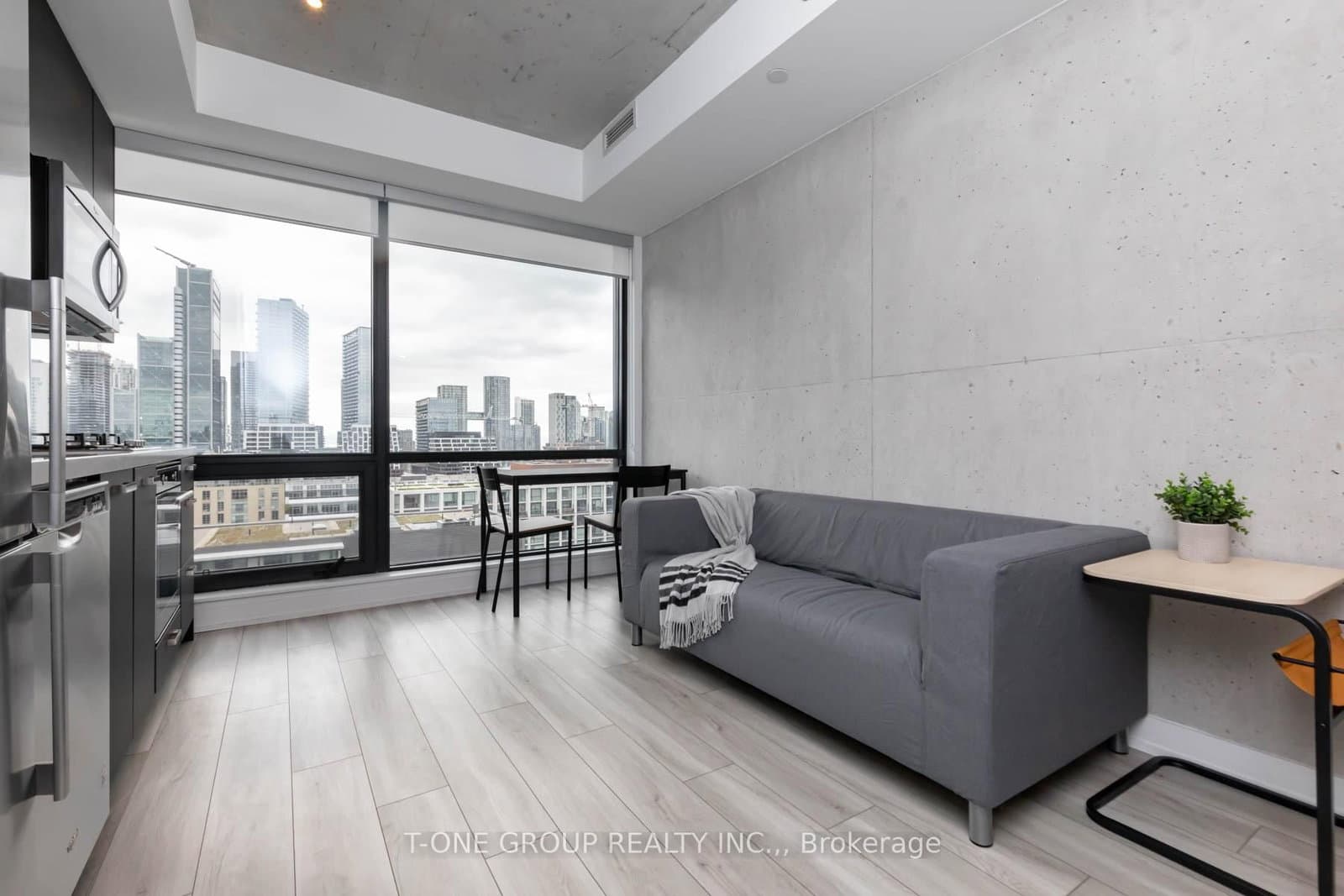 458 Richmond Street W, Unit 1405 thumbnail 3