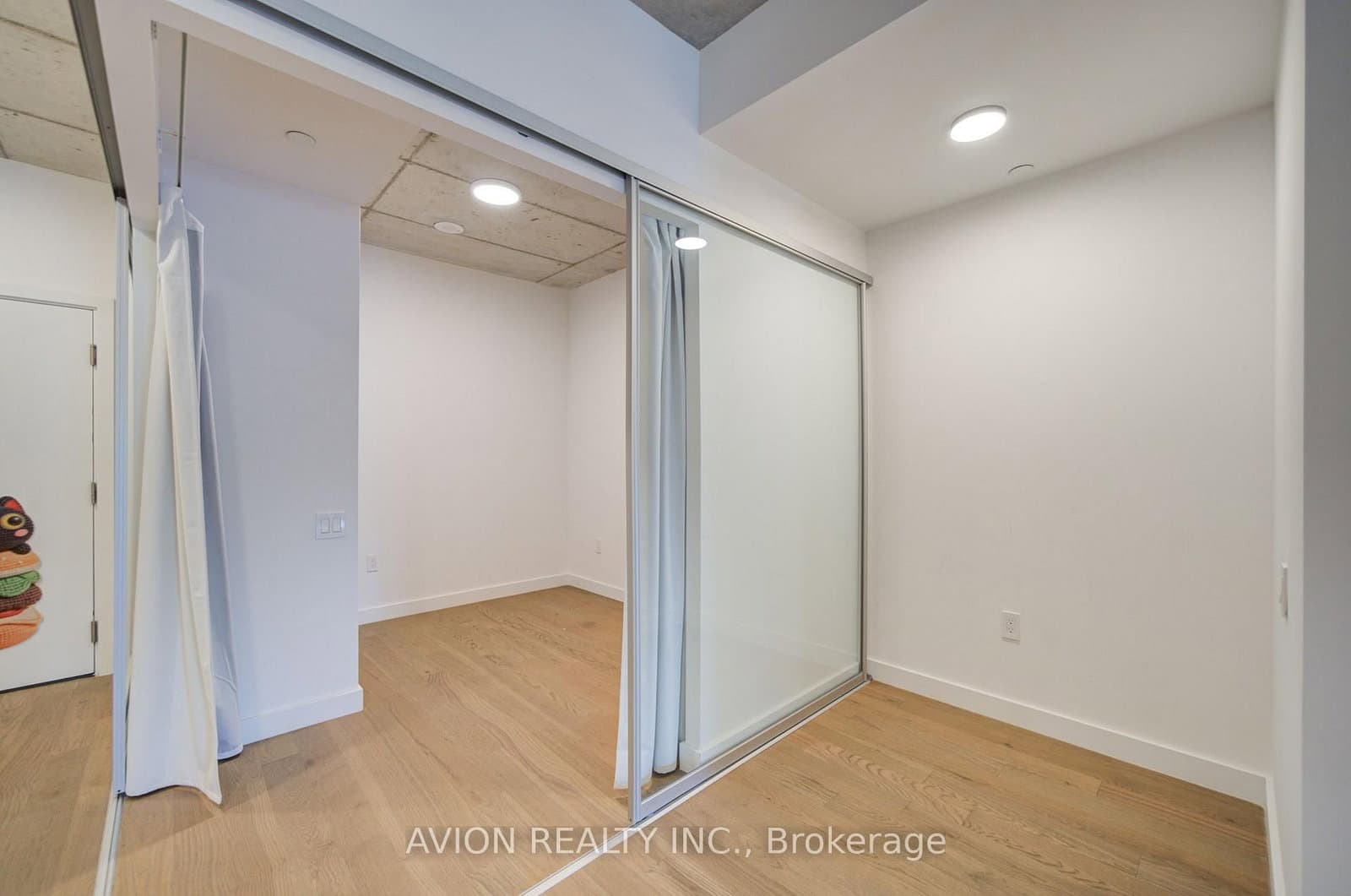 1720 bayview Avenue, Unit 321 thumbnail 11