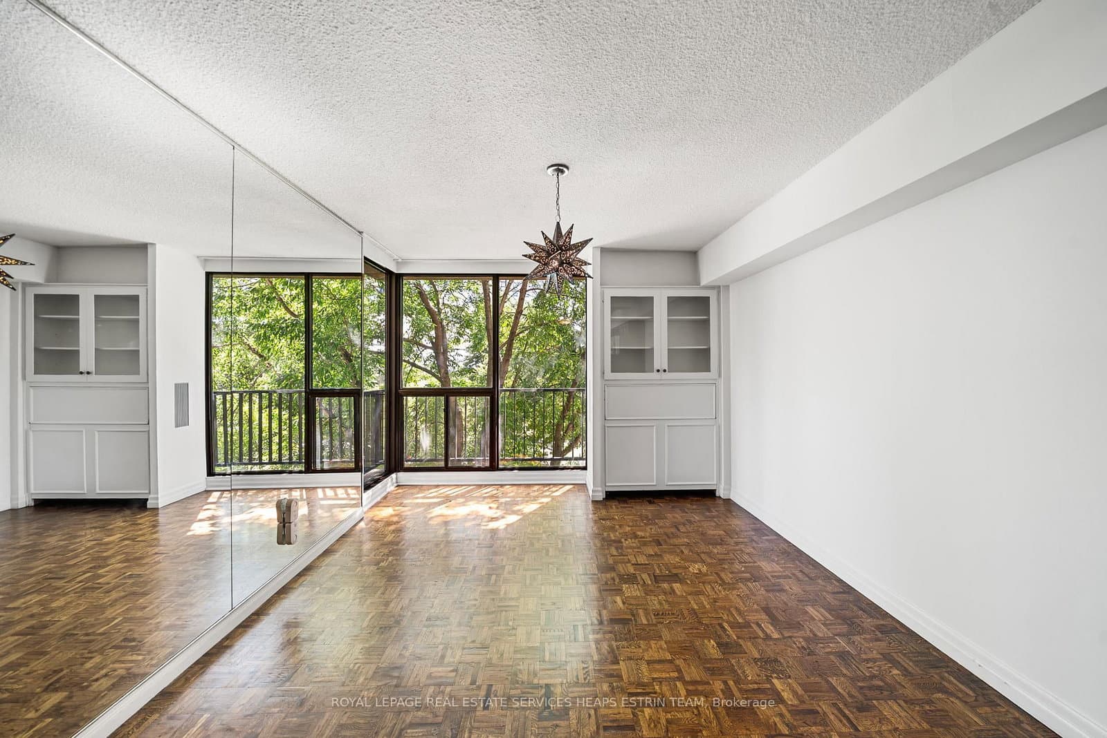 33 Harbour Square, Unit #411 thumbnail 11