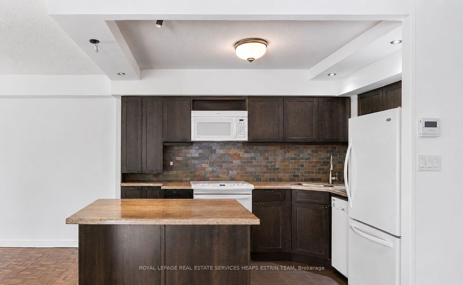 33 Harbour Square, Unit #411 thumbnail 8
