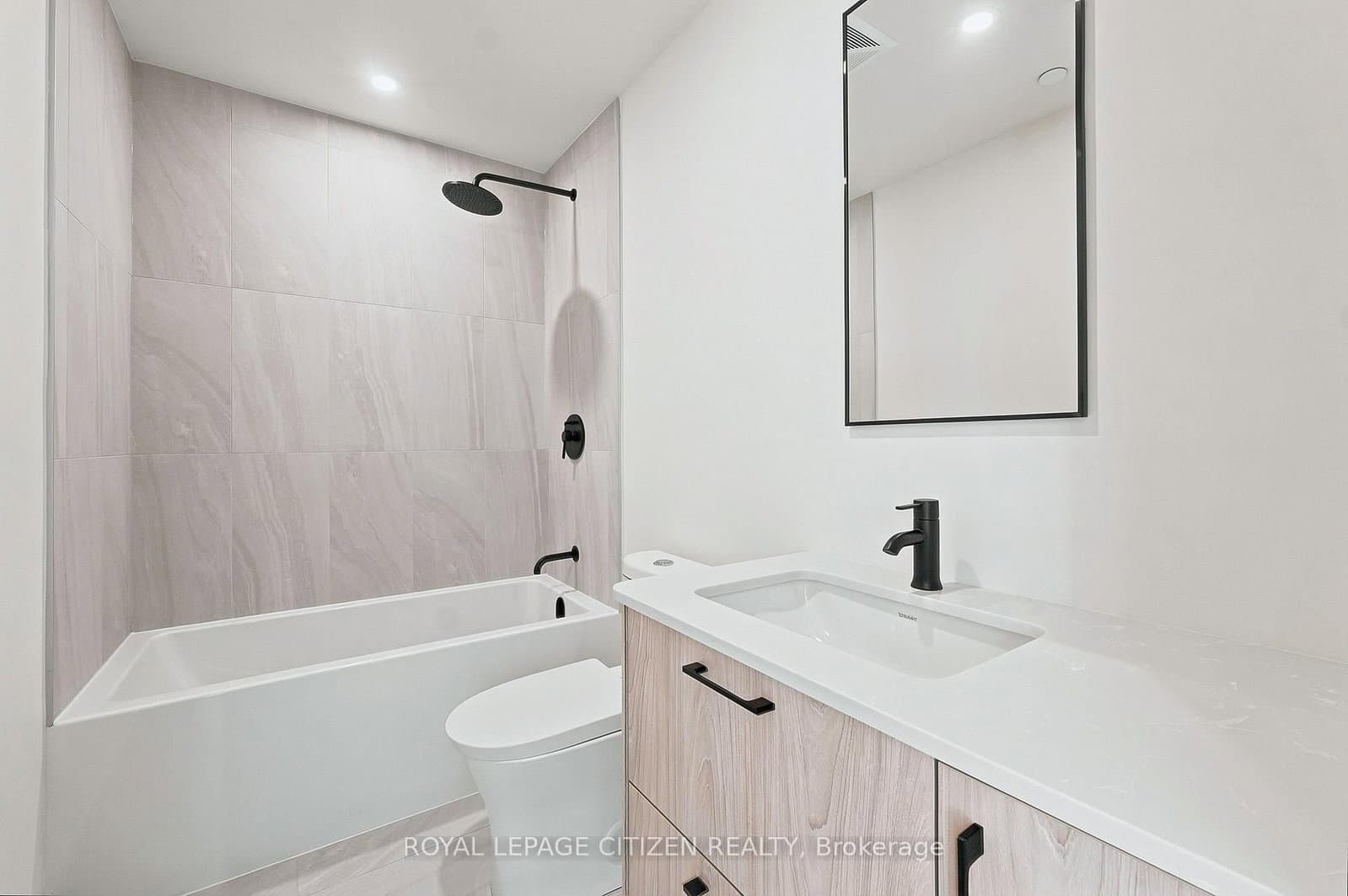 109 Erskine Avenue, Unit 906 thumbnail 14