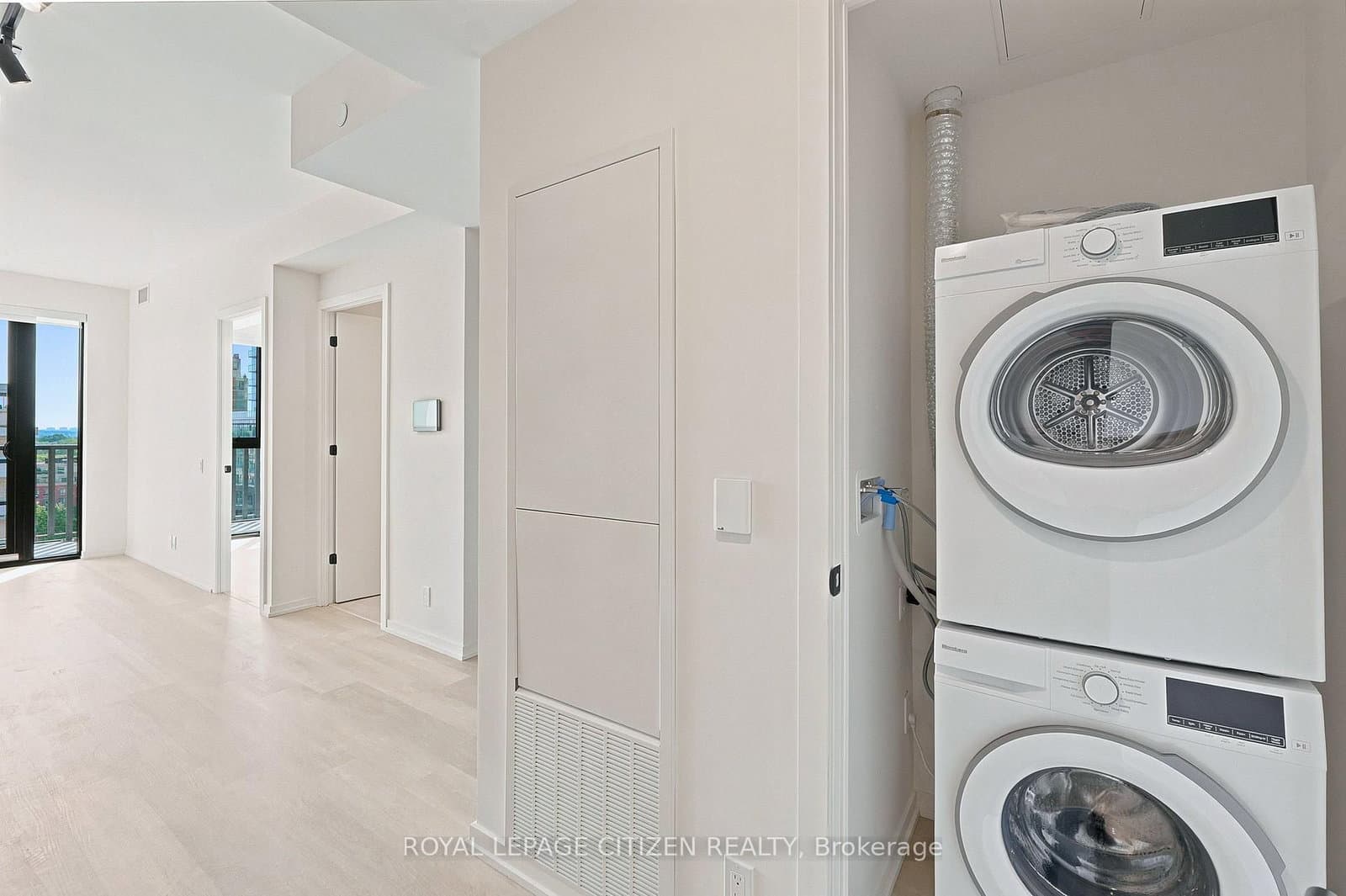 109 Erskine Avenue, Unit 906 thumbnail 21