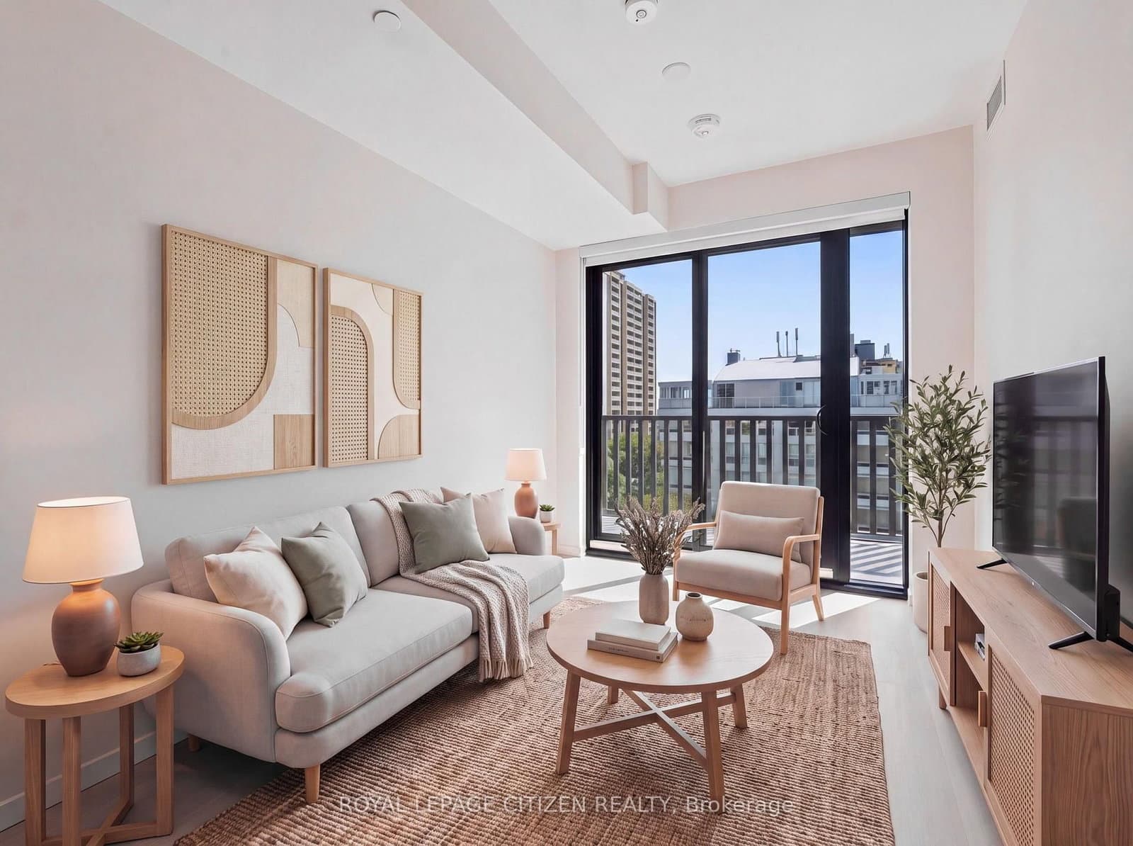 109 Erskine Avenue, Unit 906 thumbnail 3