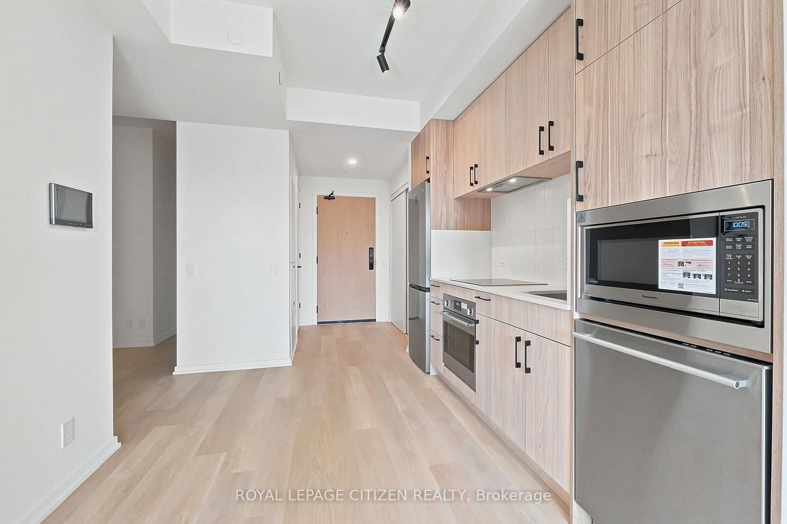 109 Erskine Avenue, Unit 906 thumbnail 6
