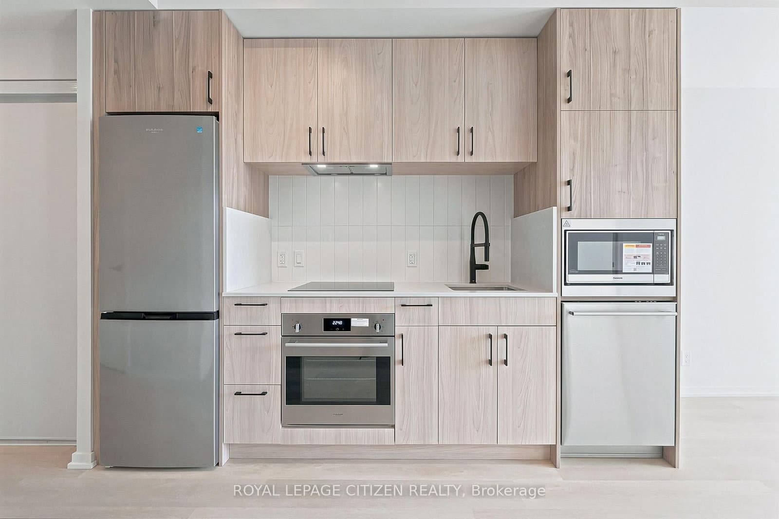 109 Erskine Avenue, Unit 906 thumbnail 7