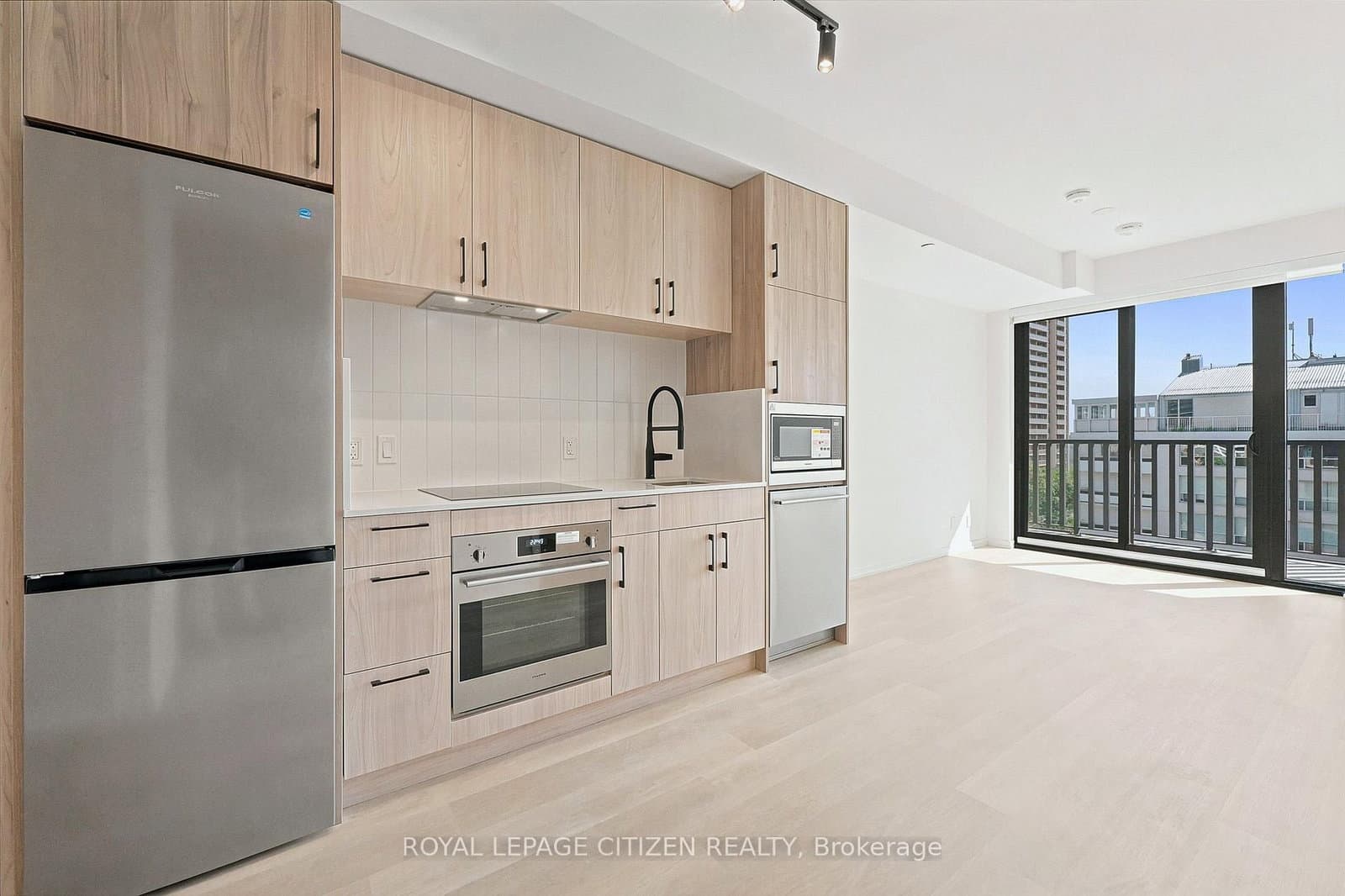 109 Erskine Avenue, Unit 906 thumbnail 8
