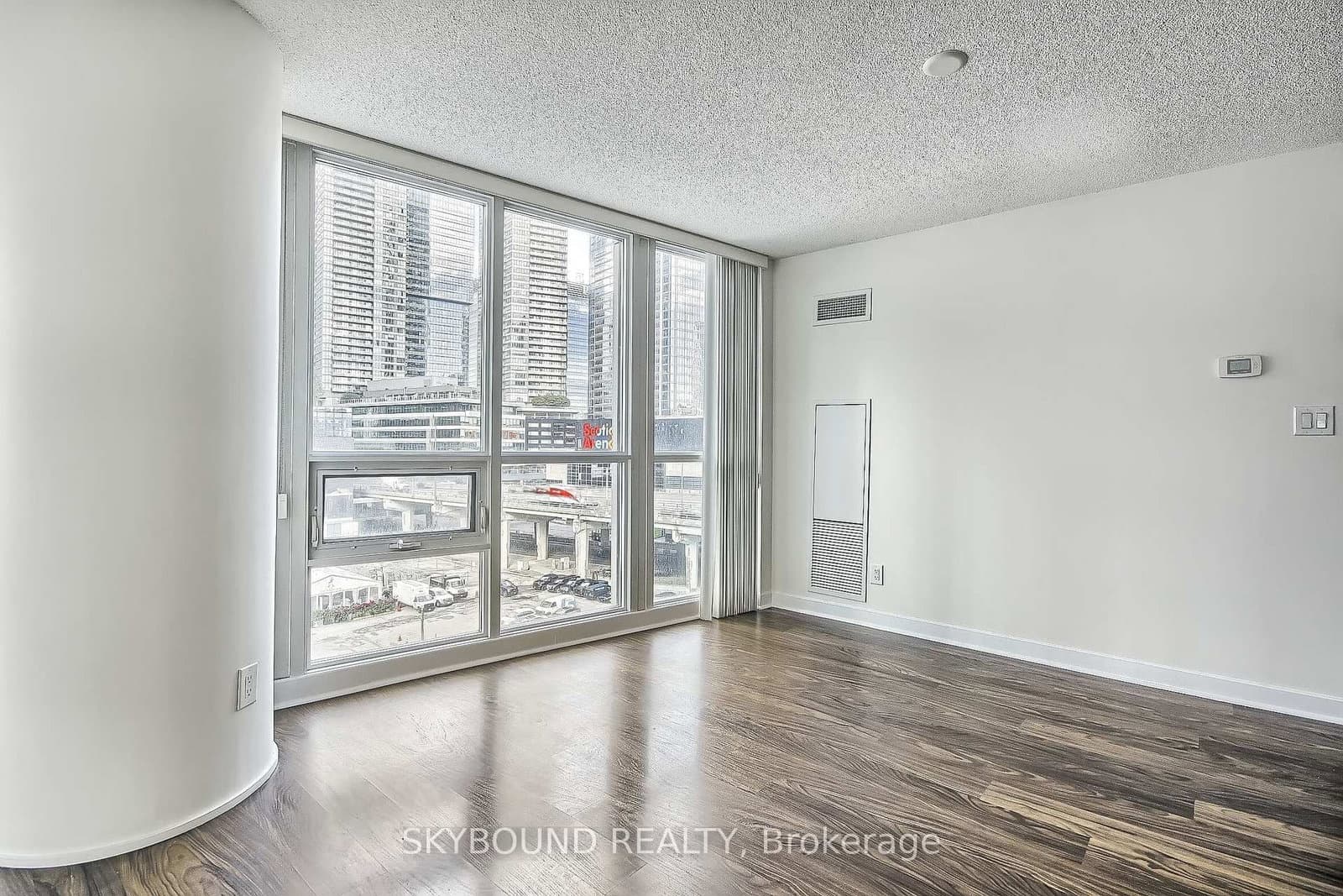 33 Bay Street, Unit 712 thumbnail 15