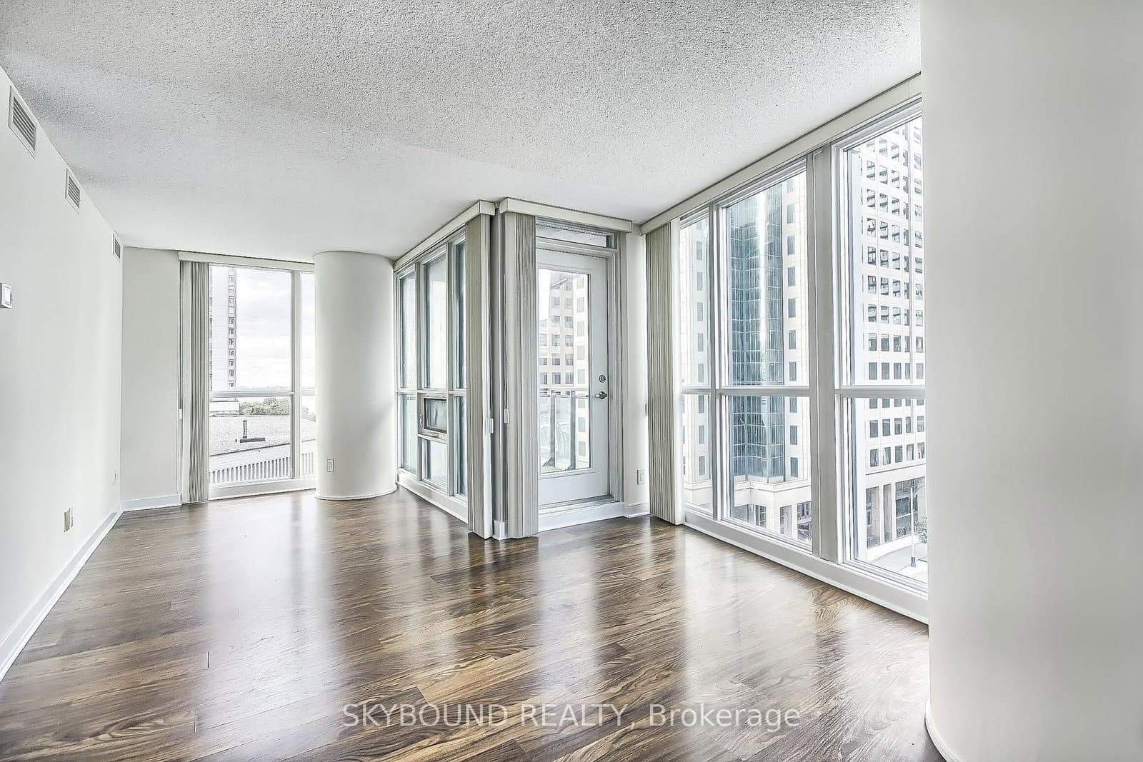 33 Bay Street, Unit 712 thumbnail 17