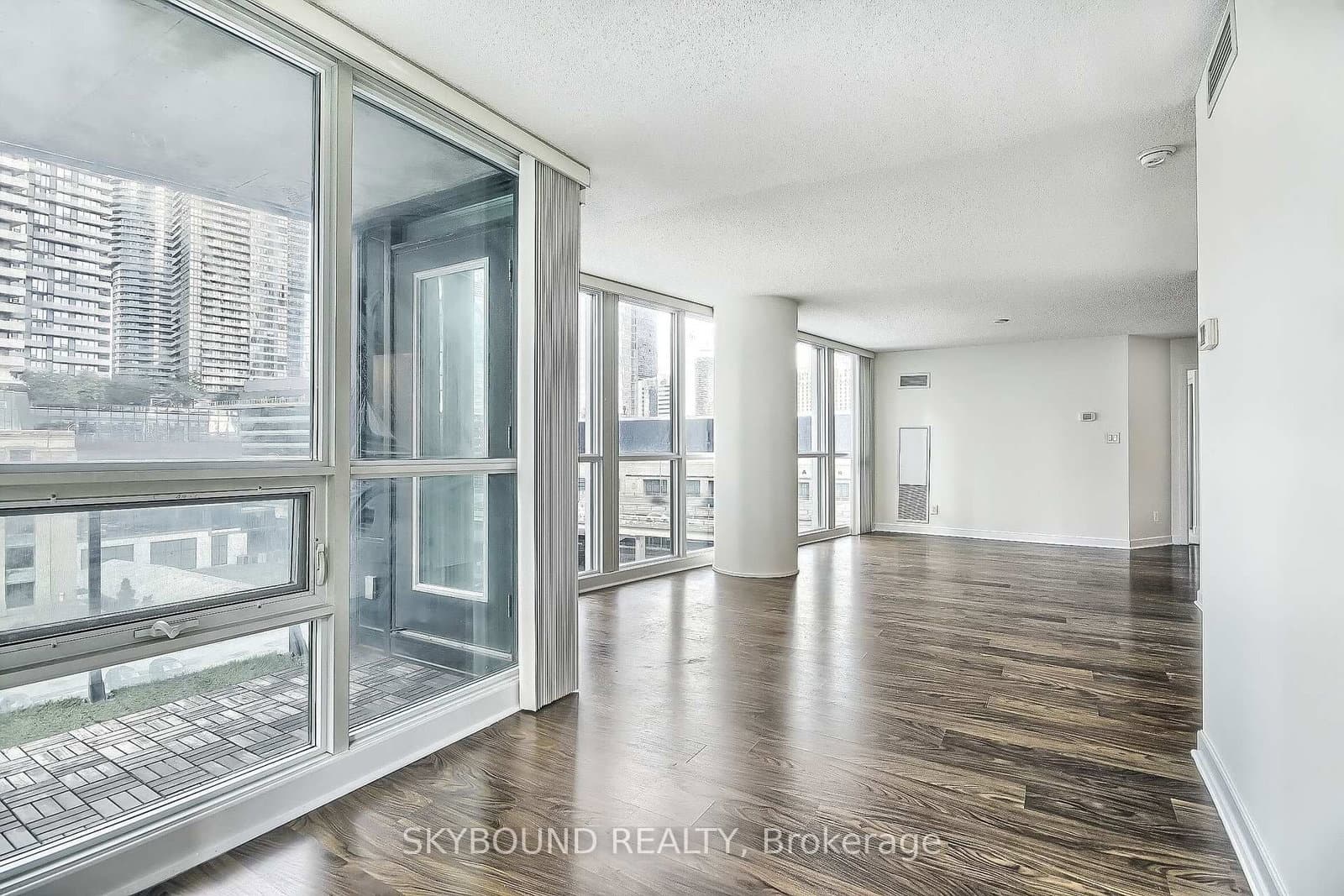 33 Bay Street, Unit 712 thumbnail 18